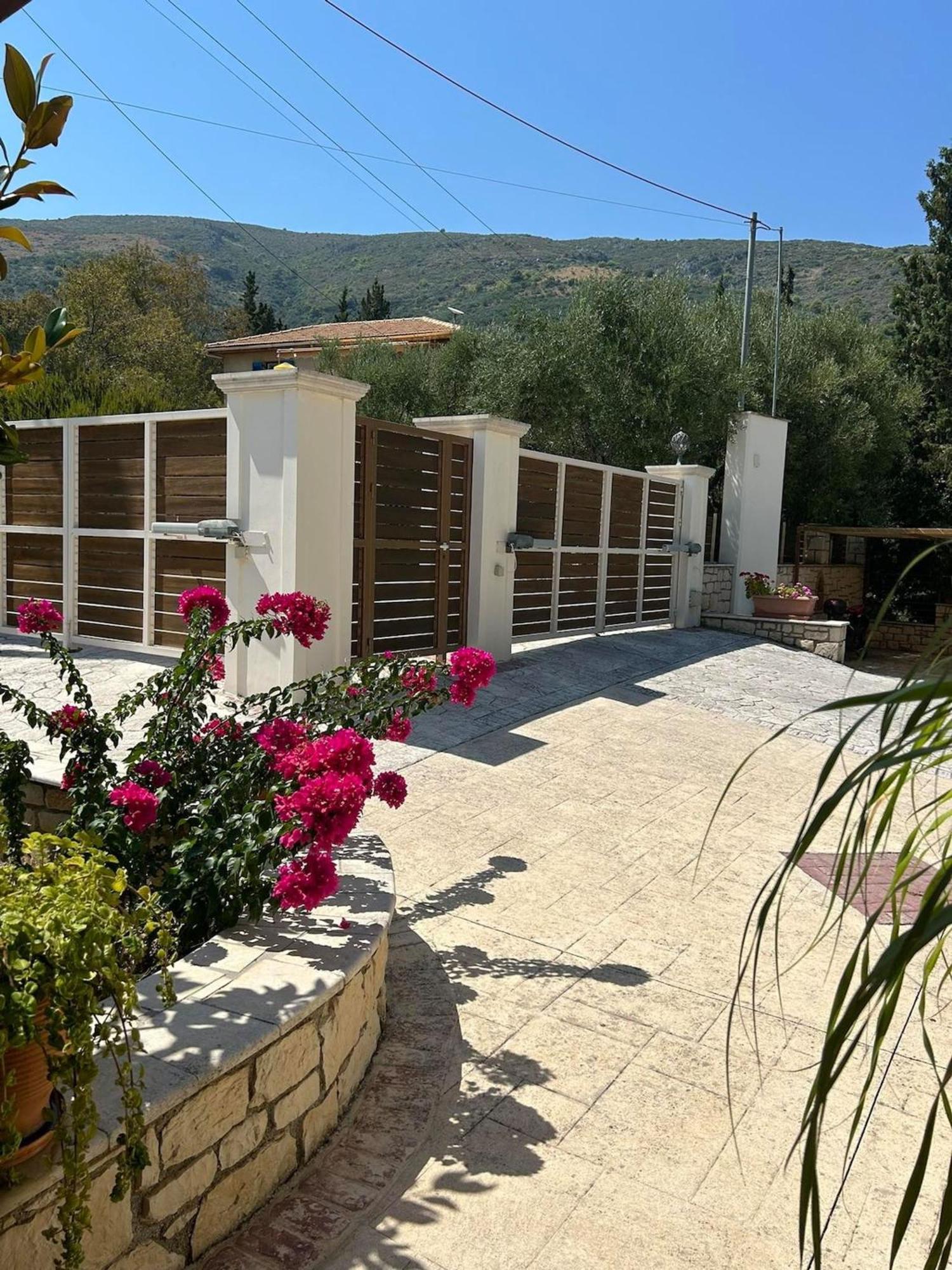 Villa Clairy Mouzákion Extérieur photo